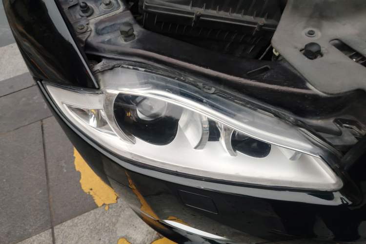 Used Jaguar XJ 2013 XJL 3.0 SC Flagship Business Edition Right Front Headlight