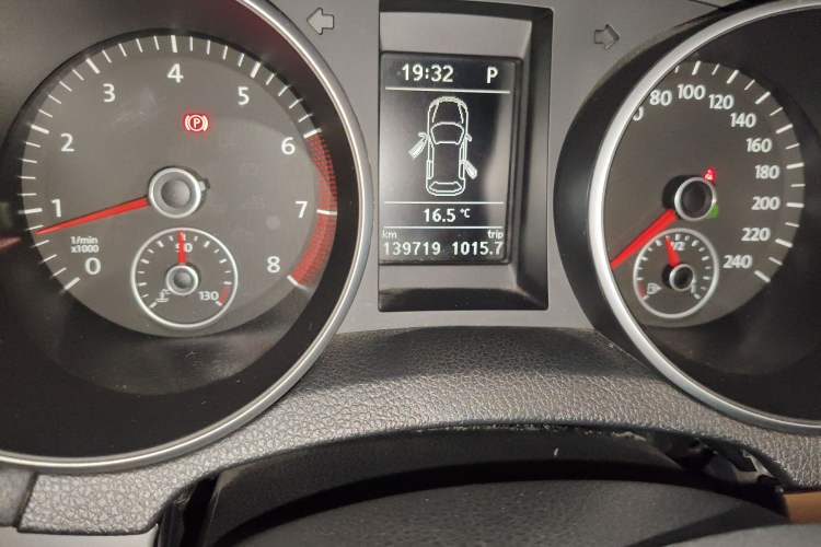 Used Volkswagen Golf 2012 1.4TSI Automatic Luxury Edition
