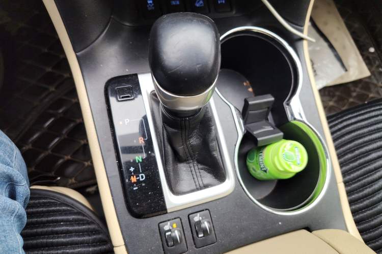 Used Toyota Highlander 2017 2.0T Four-Wheel Drive Luxury Edition 7 Seats