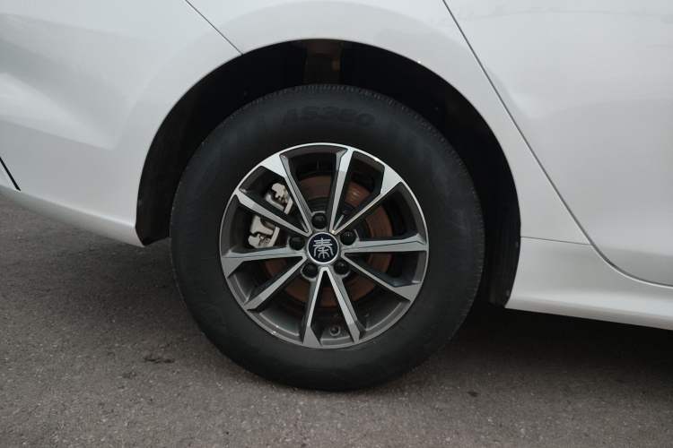 Used BYD Qin PLUS 2024 HONOR Edition DM-i 55KM Leading Model
