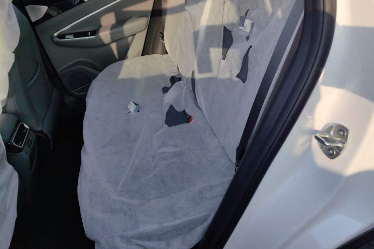 Used Geely Auto Emgrand X7 Sport 2026 Model 1.5TD Aspirational Left Rear Seat