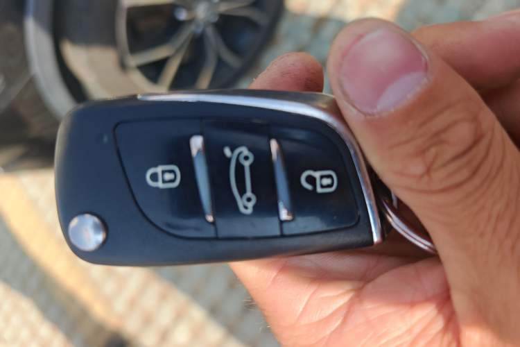 Used JAC Group Yueyue 2012 1.0L Luxury Model Vehicle Key