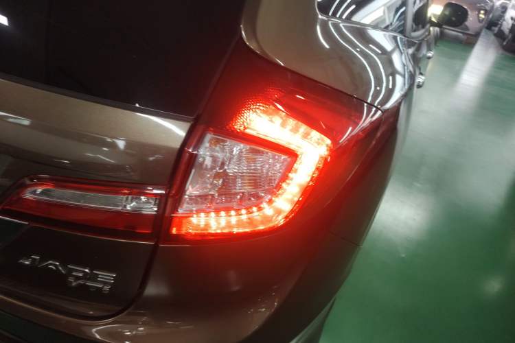 Used Honda Jade 2016 1.8L CVT Luxury Prestige Edition 5-seater Exterior 3