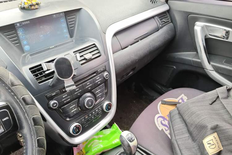 Used Bestune X80 2013 2.0L manual luxury version