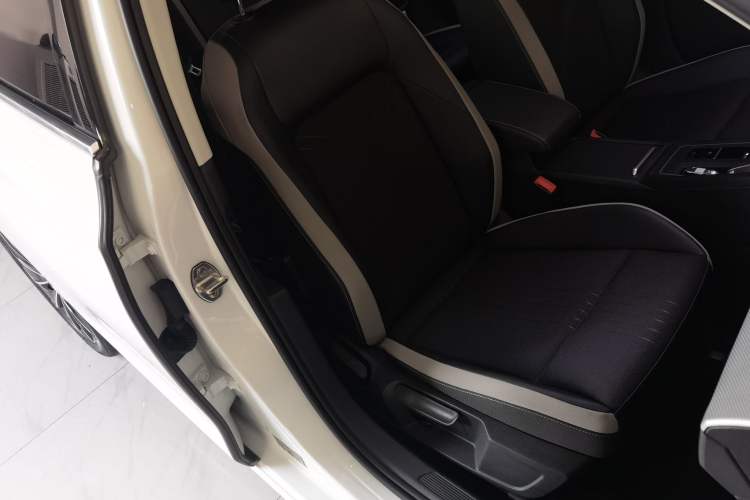 Used Volkswagen Golf 2021 280TSI DSG Pro Right Front Seat