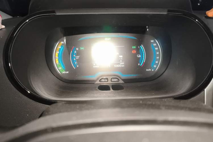 Used Chery Little Ant 2022 Sweet Pink Edition Half-Sugar Version Lithium Iron Phosphate 29.2 kWh 30 kW 301 km