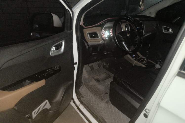 Used Jinbei F50 2017 1.6L Manual Economy Model
