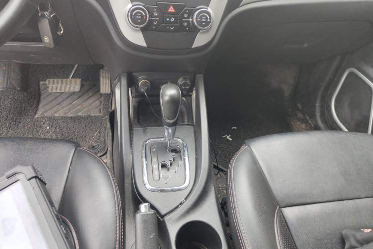 Used Changan CS35 2015 1.6L Automatic Luxury Model China IV Standard