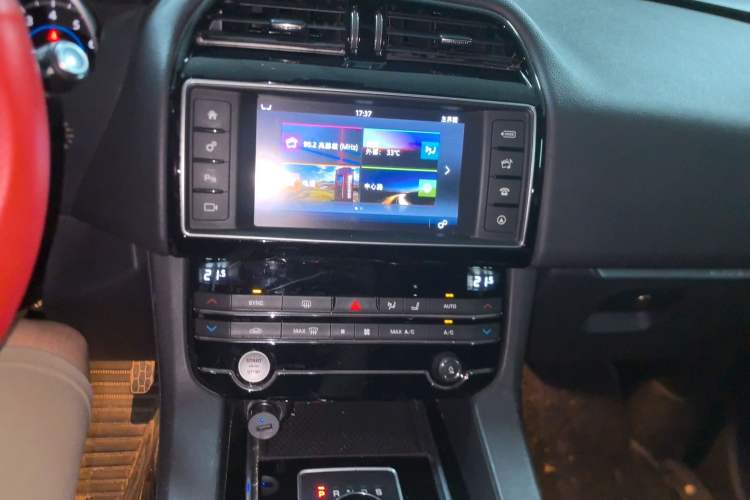 Used Jaguar F-PACE 2018 2.0T Four-Wheel Drive Urban Luxury Edition