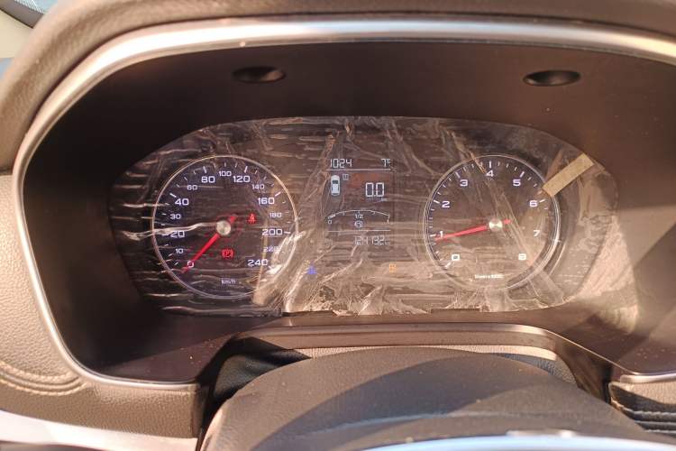 Used Roewe RX5 2016 20T Two-Wheel Drive Manual Transmission Internet Smart Edition