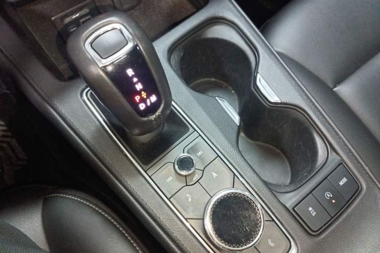 Used Cadillac XT4 2018 28T Two-Wheel Drive Leading Version