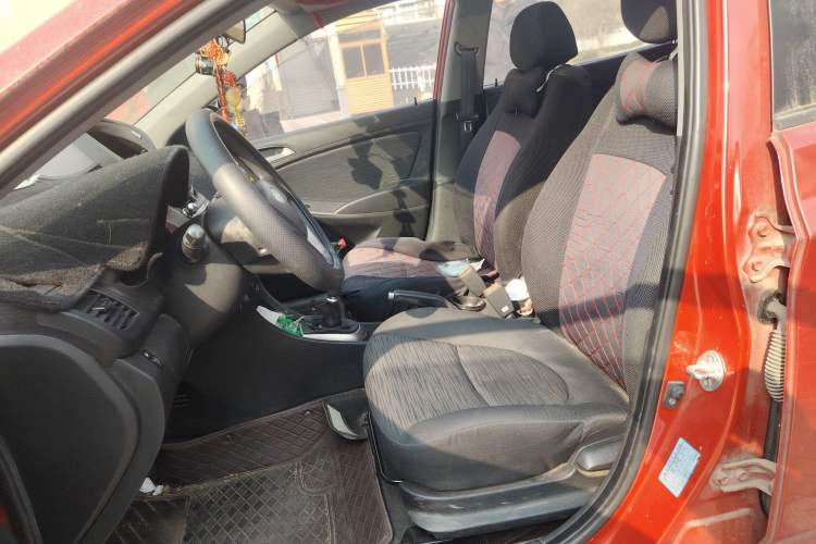 Used Hyundai Verna Ray 2014 1.4L Manual GLX
