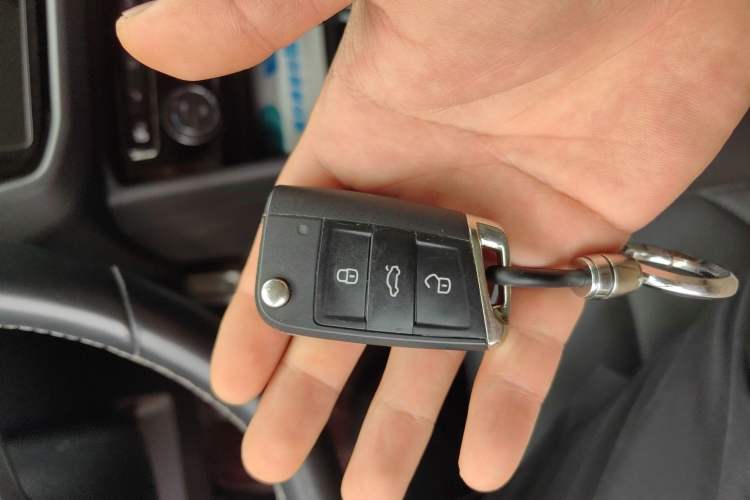 Used Volkswagen Tiguan L 2021 330TSI Automatic Two-Wheel Drive R-Line Enhanced Edition Vehicle Key