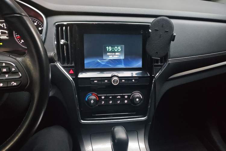 Used Roewe RX5 2018 20T Two-Wheel Drive Automatic Flagship Edition