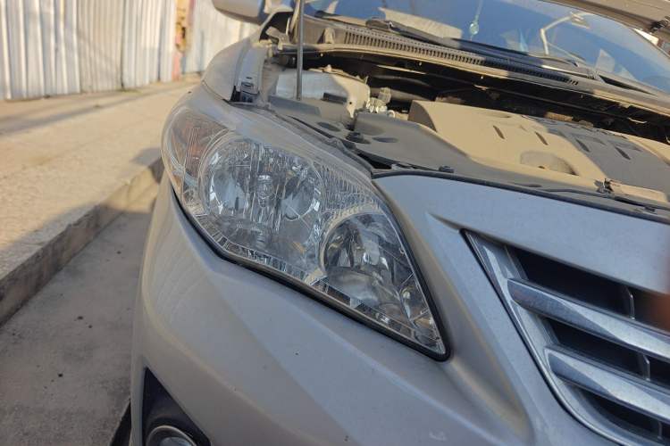 Used Toyota Corolla 2012 Luxurious Edition 1.8L CVT GL-i
