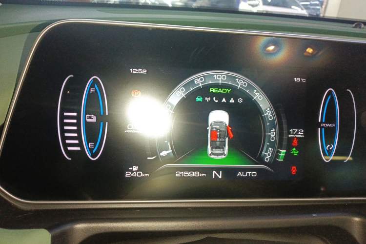 Used ORA Good Cat 2022 Morandi Edition 400km Standard Range Premium Version Lithium-Ion Battery Instrument Cluster