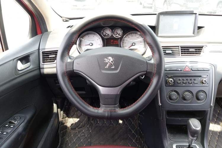 Used Peugeot 308 2014 Enjoy Edition Classic 1.6L Automatic Premium Model Steering Wheel