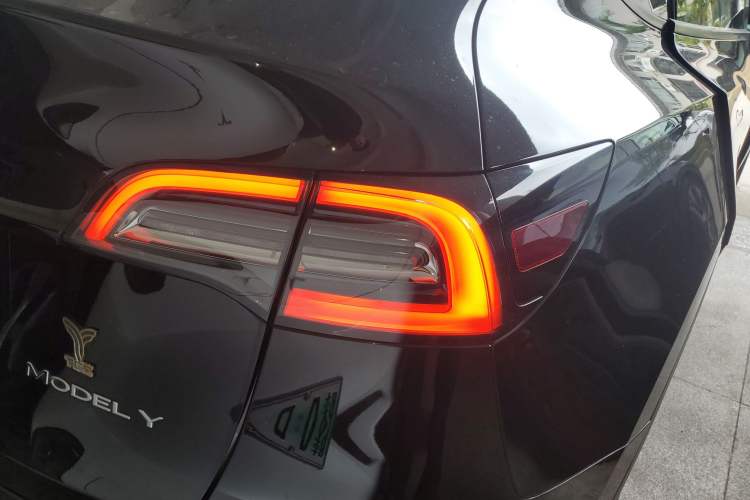 Used Tesla Model Y 2022 Rear-Wheel-Drive Version