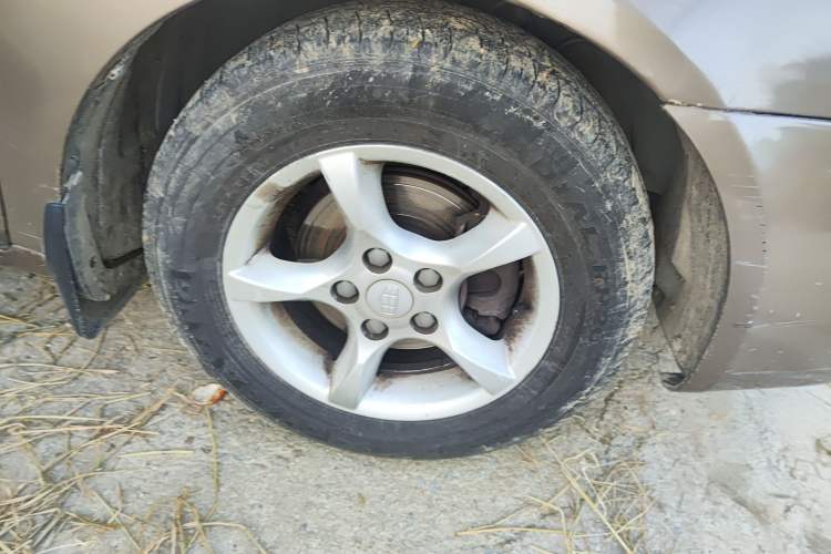 Used Geely Auto Classic Emgrand 2012 Sedan 1.5L Manual Chao Yue Model Right Front Wheel Hub