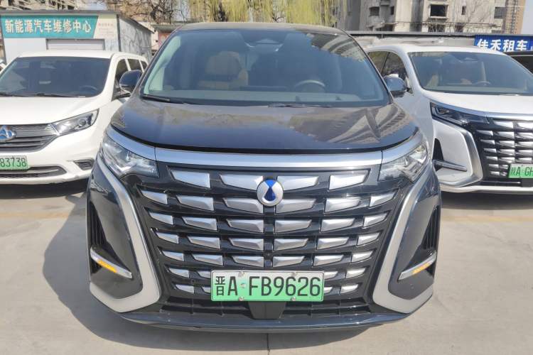 Used Denza D9 2022 DM-i 970 Four-Wheel Drive Prestige Model
