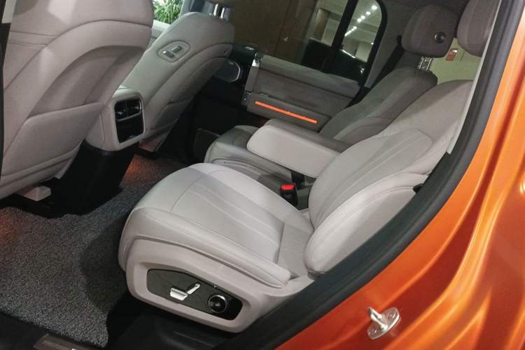 Used Jetour Zongheng G700 Trailblazer 2025 Model Xiangjing Edition 6-seater Left Rear Seat