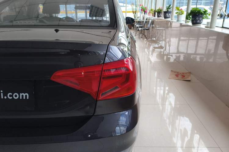 Used Volkswagen Jetta 2017 1.4L Manual Fashion Edition
