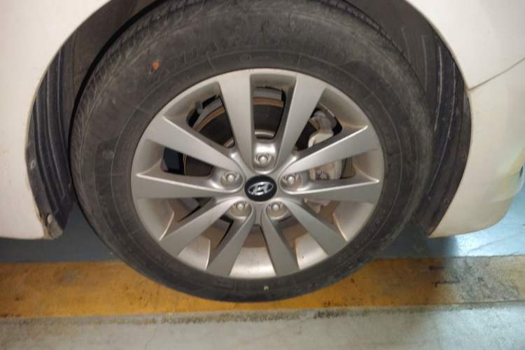 Used Hyundai Mistra 2014 1.8L Automatic Smart GLS
