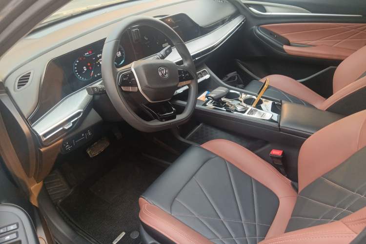 Used CHANGAN Eado 2023 Changan Edition PLUS Blue Whale NE 1.4T GDI DCT Prestige Version Left Front Seat