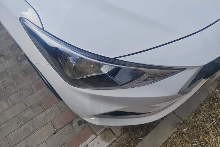 Used Hyundai Celesta 2018 1.6L Automatic GL Enjoyment Version China V Standard Right Front Headlight