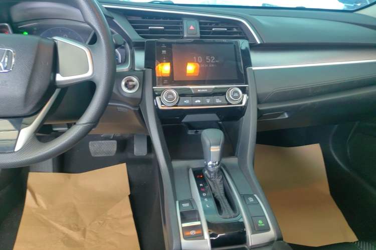 Used Honda Civic 2016 220TURBO CVT Luxury Edition
