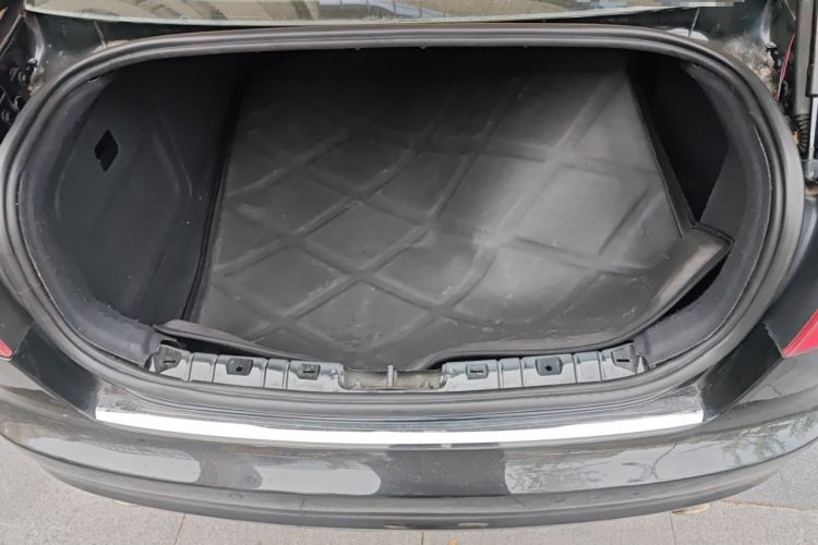 Used Audi A6L 2011 2.4L Comfort Edition Trunk