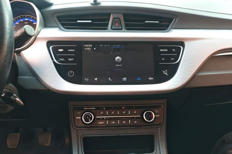 Used Geely Auto Vision 2020 Revised 1.5L Manual Asian Games Edition Audio And AC Panel