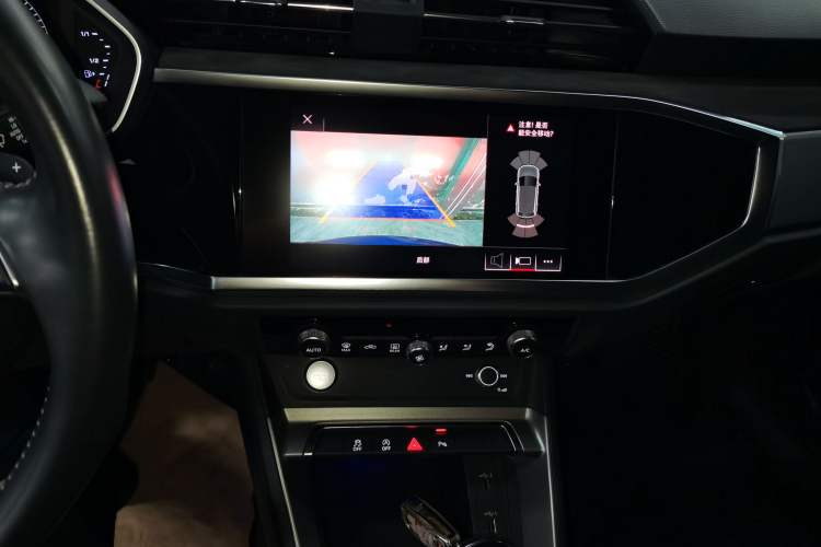 Used Audi Q3 2019 40 TFSI Fashion Dynamic Model
