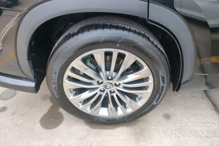 Used Toyota Highlander 2022 Dual-Engine 2.5L Four-Wheel Drive Prestige Version 7 Seats