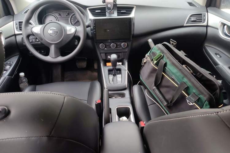 Used Nissan Sylphy 2024 Classic 1.6XE CVT Comfort Edition Center Console