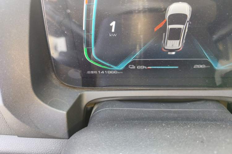 Used BYD Yuan New Energy 2019 EV535 Smart Connect Trendsetting Model Odometer Close Up