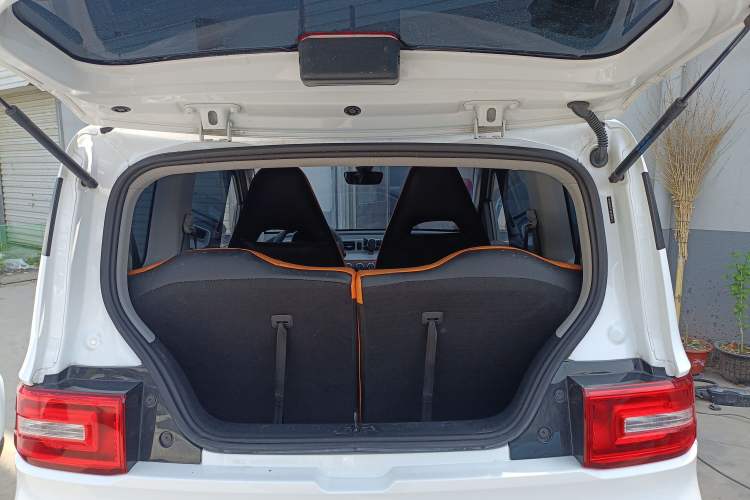 Used Wuling Hongguang MINIEV 2022 Macaron Fashion Model Lithium Iron Phosphate Trunk