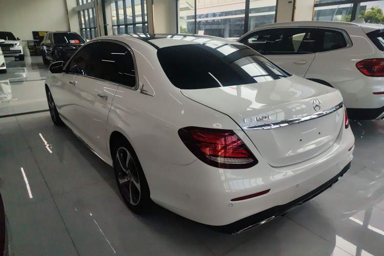 Used Mercedes-Benz E-Class 2019 Restyled E 300 L Sport Luxury Edition Exterior 2