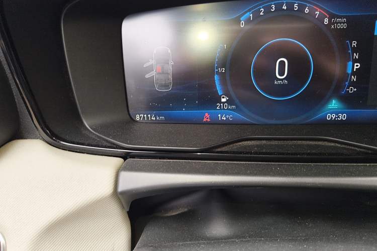 Used Lynk & Co 01 2017 2.0T Two-Wheel Drive Zhaopu Version Odometer Close Up