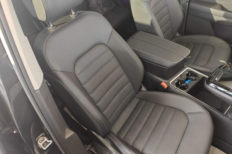 Used Volkswagen Talagon 2024 380TSI All-Wheel Drive Luxury Prestige Pro 7-Seater Right Front Seat