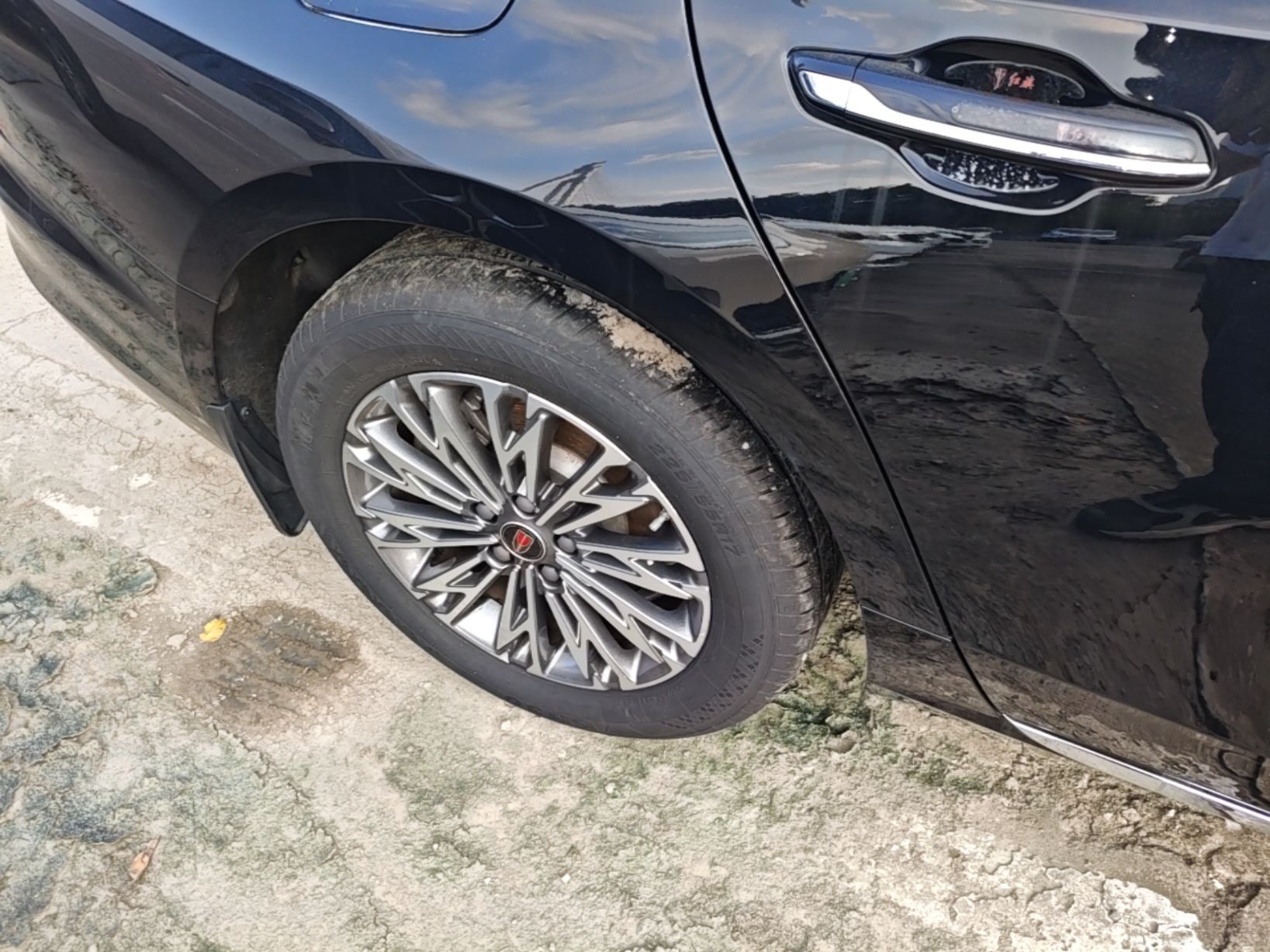 Hongqi H5 2025 1.5T DCT Qiyun 500 000th Unit Commemorative Edition — снимка 11