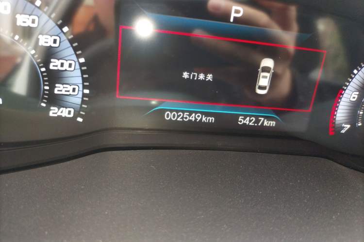 Used Peugeot 408 2022 1.6T Light-Chasing Edition Odometer Close Up