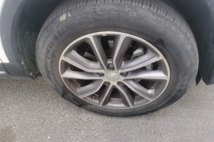 Used Geely Auto Emgrand X7 Sport 2018 1.8TD Automatic Two-Wheel Drive Smart 4G Connected Version Right Front Wheel Hub