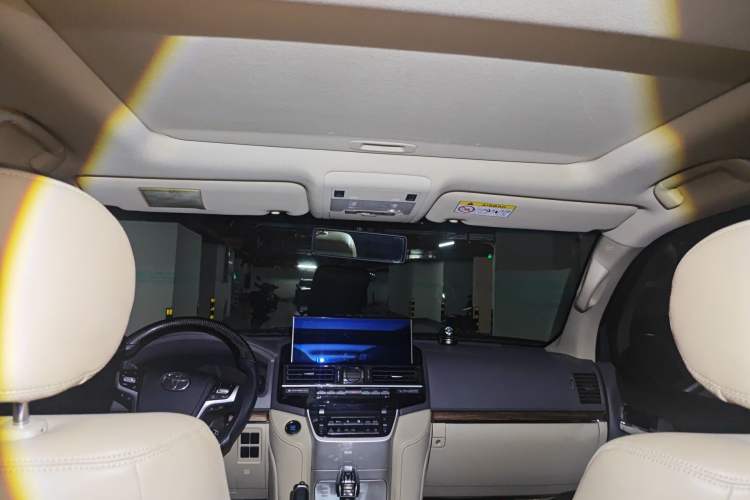 Used Toyota Land Cruiser 
