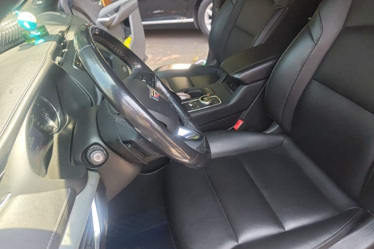 Used Cadillac XT4 2018 28T Two-Wheel-Drive Luxury Model