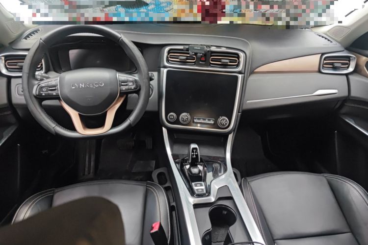 Used Lynk & Co 01 2018 2.0T Two-Wheel-Drive + Version Center Console