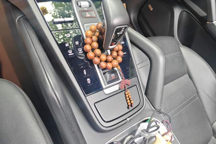 Used Porsche Cayenne E-Hybrid 2019 Cayenne E-Hybrid 2.0T Gear Lever