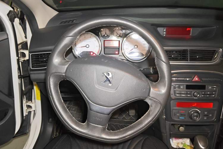 Used Peugeot 308 2014 Enjoyment Edition Classic 1.6L Automatic Fashion Model