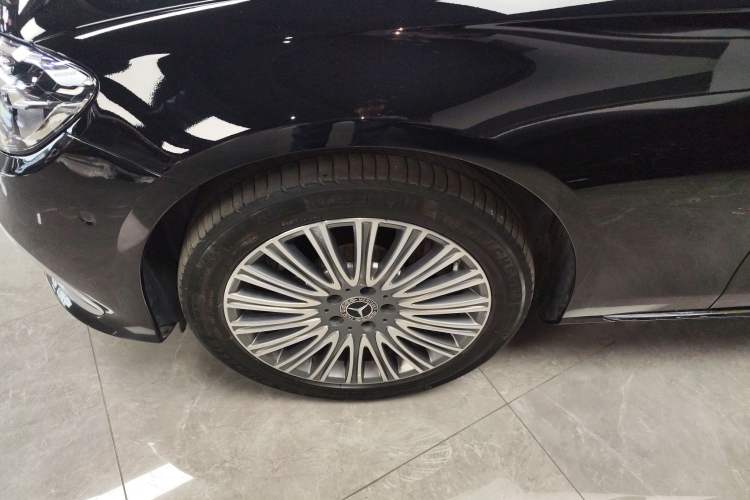 Used Mercedes-Benz E-Class 2022 Second Facelift E 300 L Luxury Edition
