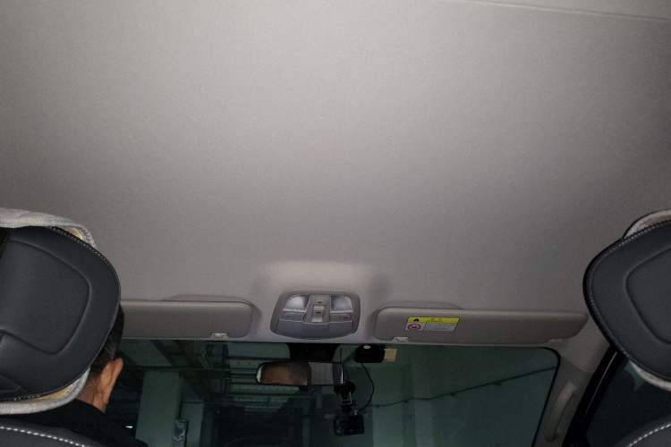 Used SAIC MAXUS G20 2023 Facelifted ES 2.0T Gasoline Automatic Value Edition